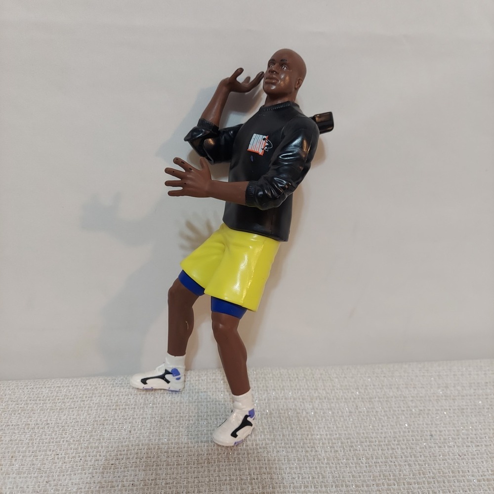 1993‎ Kenner Shaq Attaq Downtown Shootout 9 1/2" Shaquille O'Neil Figure